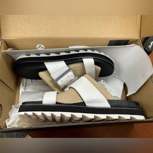 SOREL roaming slide white size 10 women’s